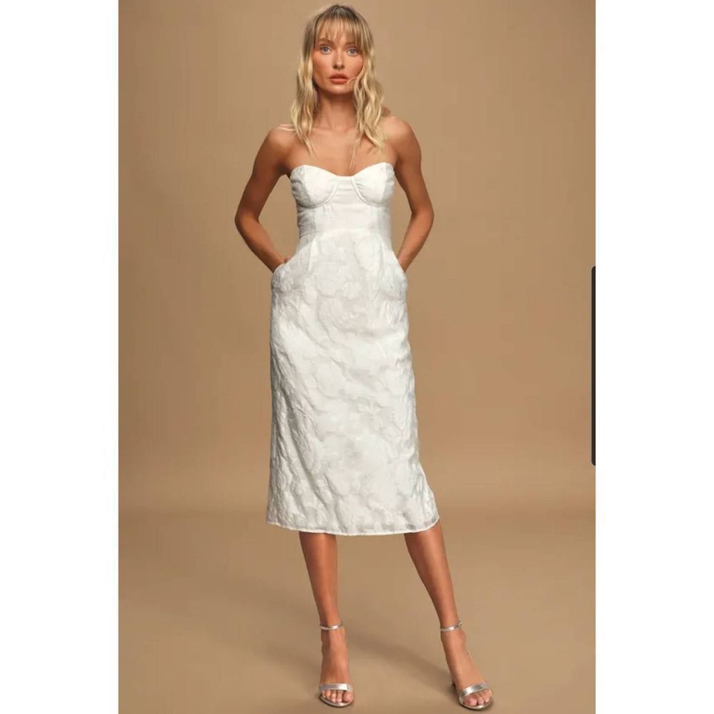 Lulu's From this Day White Floral Jacquard Strapless Midi Dress